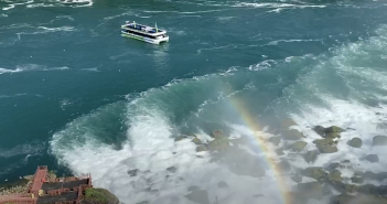 Emission-free tours of Niagara Falls