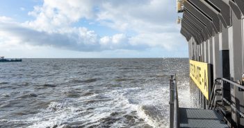 Fuel cell power for oil facility supply vessels