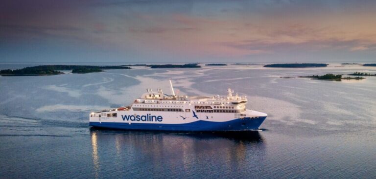 Aurora Botnia successfully completes first sea trial