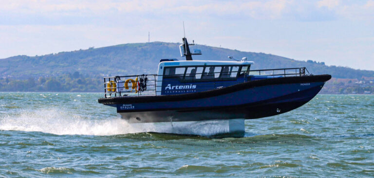 Electric foiling workboat from Artemis Technologies begins sea trials