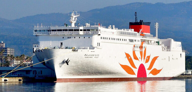 Mitsui O.S.K. Lines’ second LNG-fueled ferry enters service