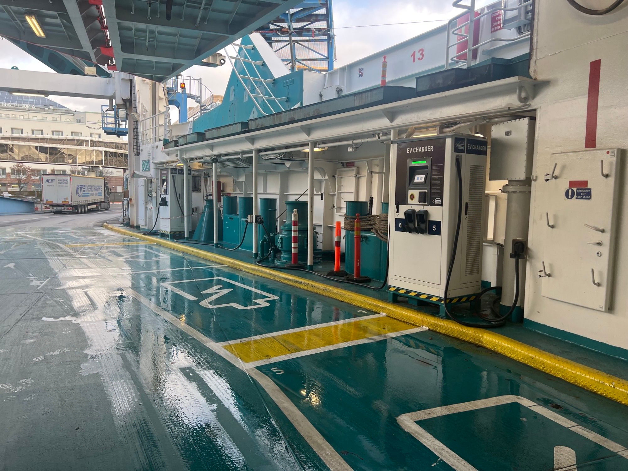 Marine Charging Point takes part in installation of onboard DC EV