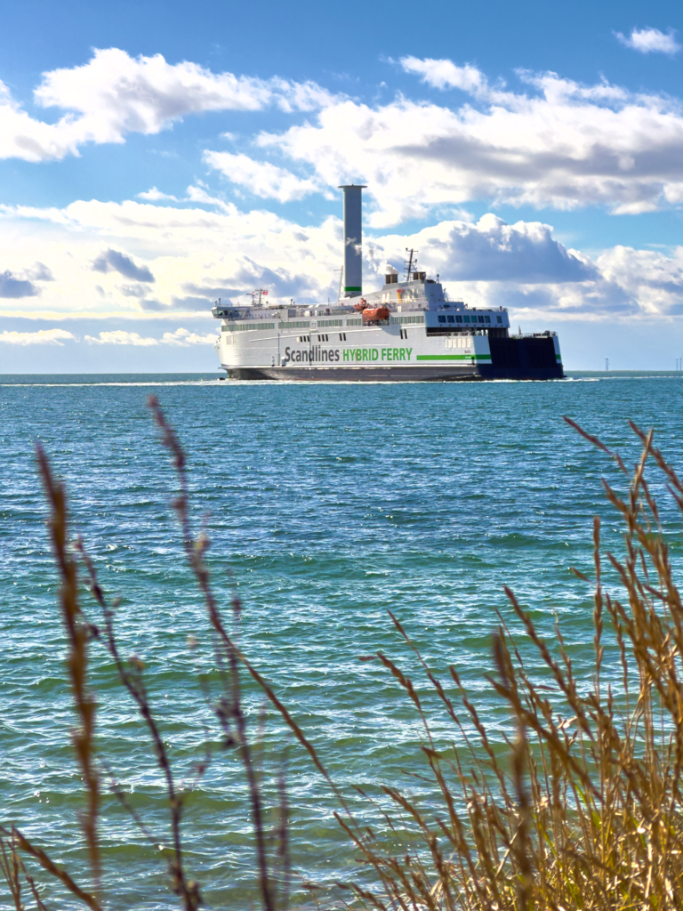 Scandlines selects supplier for electrification of plug-in hybrid ferries A Scandlines hybrid ferry leaves Gedser, Denmark.