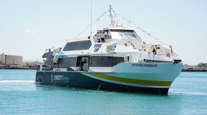 Liberty Lines launches high-speed ferry with Rolls-Royce mtu hybrid system Italian shipping company Liberty Lines has launched a hybrid fast ferry in Trapani, Sicily, powered by a mtu hybrid propulsion system from Rolls-Royce.