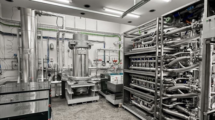 Blue World completes testing of 200kW maritime methanol fuel cell system Blue World Technologies has completed the testing of its first 200kW high-temperature polymer electrolyte membrane (PEM) fuel cell module.