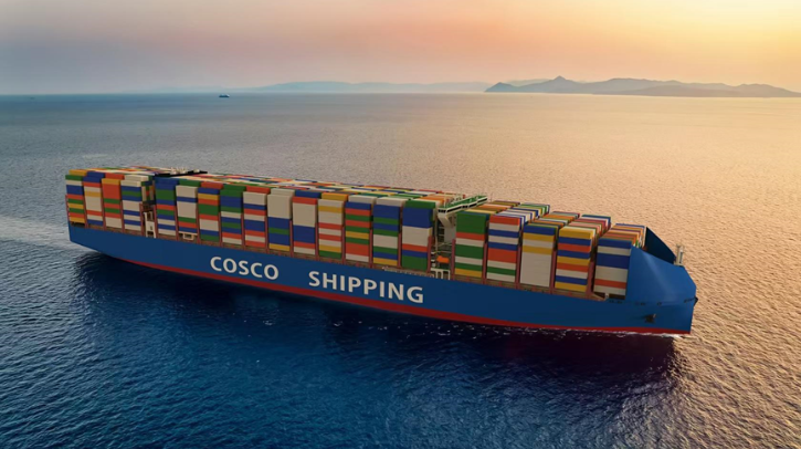 Cosco Shipping to build 14,000 TEU dual-fuel methanol container vessels Cosco Shipping Heavy Industry and Cosco Shipping Container Lines have signed a contract in Shanghai to construct twelve 14,000 TEU container ships with dual-fuel methanol propulsion.