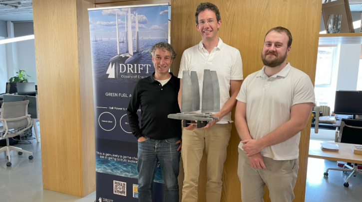 Drift raises £4.65m for the first green hydrogen-producing vessel British startup Drift Energy has closed its seed funding round with a total of £4.65m (US$4.99m) to scale and start production of what it states to be the first green hydrogen-producing vessel.