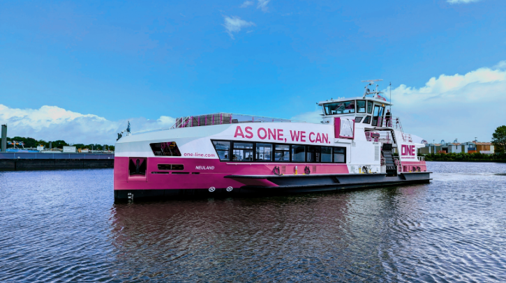 Port of Hamburg commissions three hybrid electric ferries The Port of Hamburg has commissioned three new-types 2030 ferries, the first of which will be powered by a hybrid system comprised of two electric Voith Schneider Propellers (eVSPs).