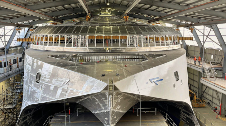 Incat completes structural construction of world’s largest electric ferry InCat has lifted the final passenger deck module of the Incat Hull 096 into place, signalling the structural completion of what the company states is the world’s largest electric ferry.