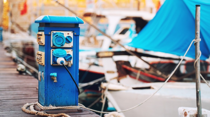 Maritime minister Mike Kane has announced that the UK will develop new shipping routes only accessible to zero-emission vessels.