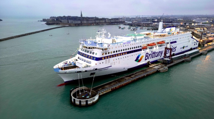 Brittany Ferries launches LNG-electric hybrid ship Brittany Ferries launches LNG-electric hybrid ship
