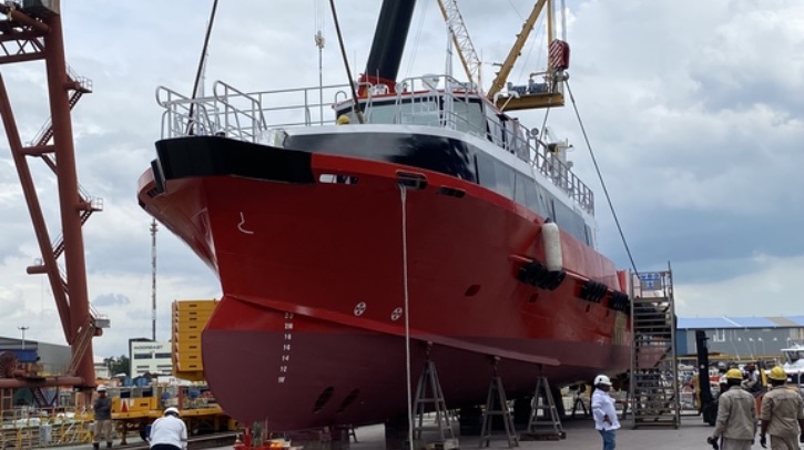 Centus Marine receives second hybrid fast crew boat from Strategic Marine Following the debut of Malaysia’s first hybrid fast crew boat (FCB), Strategic Marine has delivered a second hybrid FCB to Centus Marine.