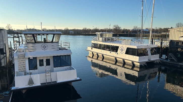 Freudenberg e-Power Systems and Derecktor Shipyards collaborate on third hybrid-electric ferry in Savannah Maritime battery manufacturer Freudenberg e-Power Systems (FEPS) and Derecktor Shipyards will collaborate to power a third hybrid-electric ferry for the Chatham Area Transit Authority (CAT) in the City of Savannah, Georgia.