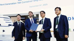 HHI and KSOE receive ABS approval for container ship with electric propulsion